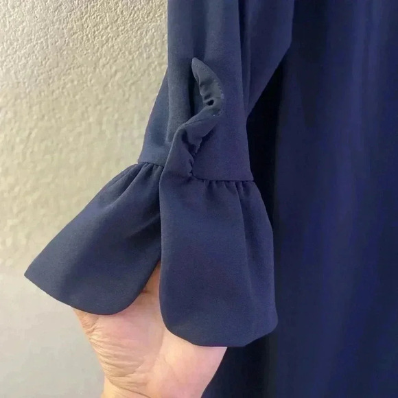 🆕Nanette Lepore Elegant Dark Navy Bell Sleeve Dress 6🆕 - Picture 6 of 10